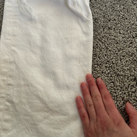 Abercrombie & Fitch The Boyfriend Mid Rise White Distressed Jeans Size 28/6 - Picture 6 of 8